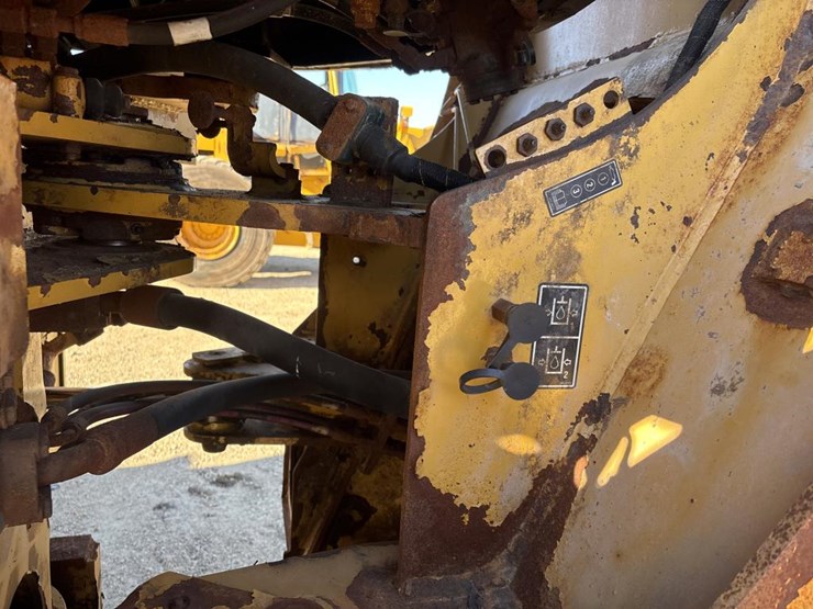 caterpillar-950k-image-27