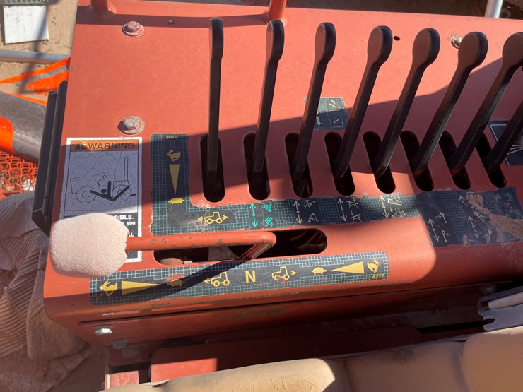 ditch-witch-7610-image-19