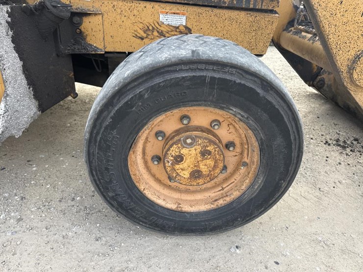 case-570l-xt-image-45