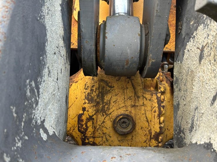 2005-volvo-l90e-image-21