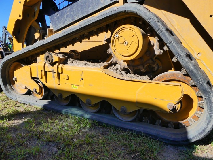 2022-caterpillar-259d3-image-6