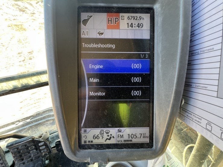 2019-deere-670g-lc-image-74