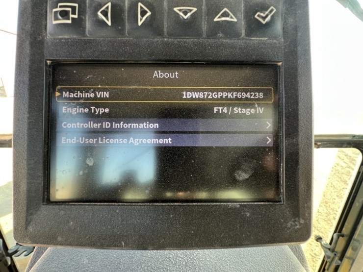 2018-deere-872gp-image-56