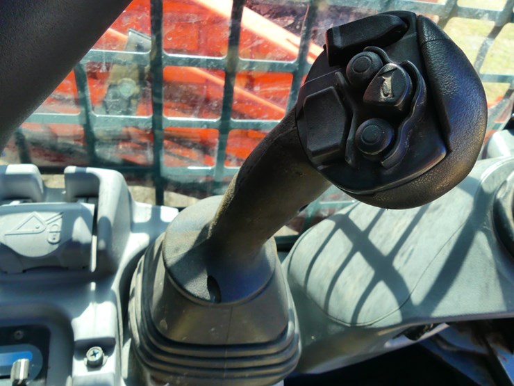 2021-kubota-svl97-2-image-16