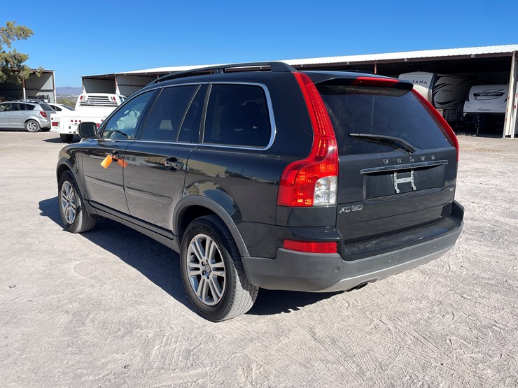 2010-volvo-xc90-image-7