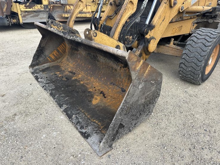 case-570l-xt-image-8