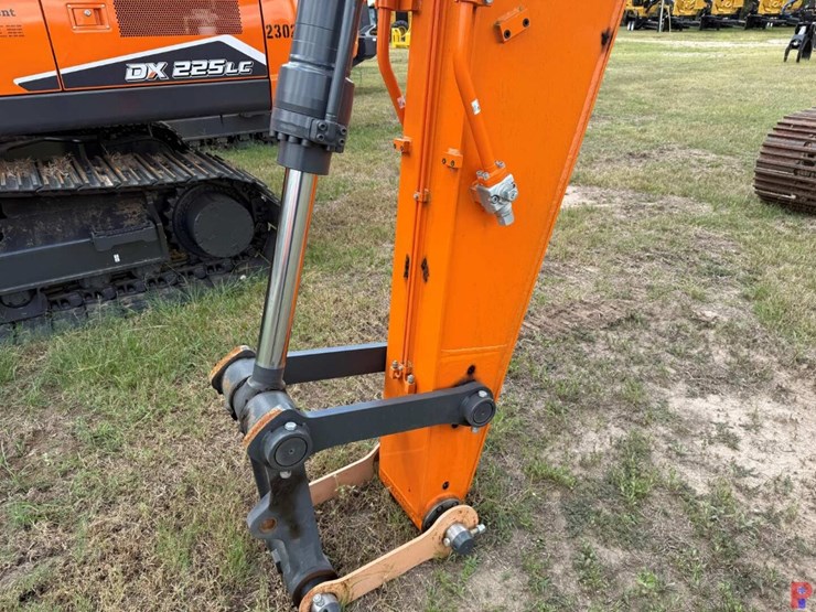 2024-develon-dx200lc-7-image-13