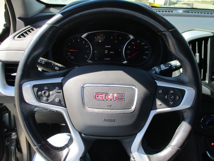 2021-gmc-terrain-slt-image-14