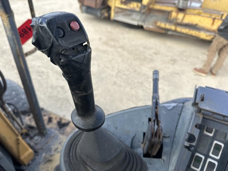 case-570l-xt-image-33