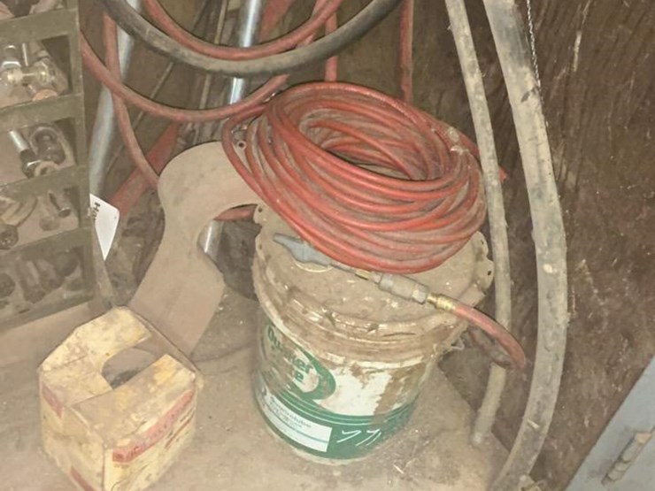 #771-•-assorted-hydraulic-hoses-image-7