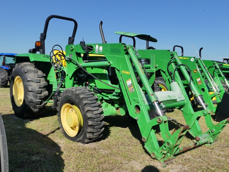 2014-john-deere-5055e-image-1
