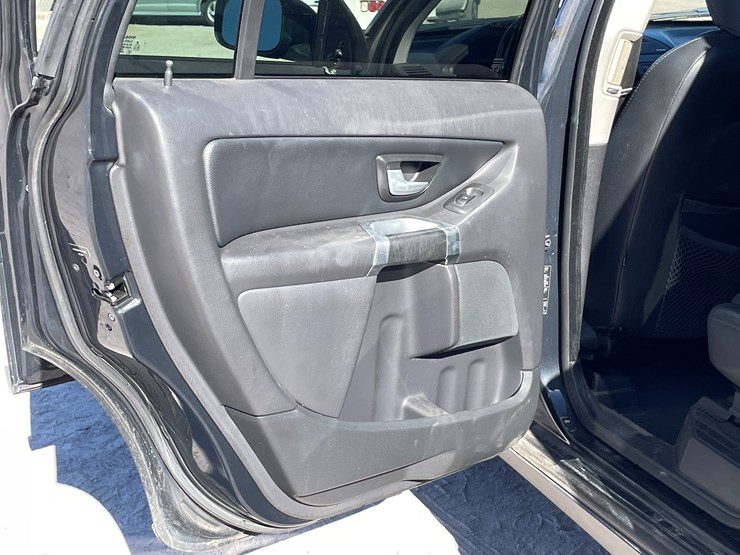 2010-volvo-xc90-image-99