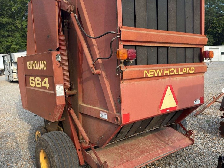 new-holland-664-image-6