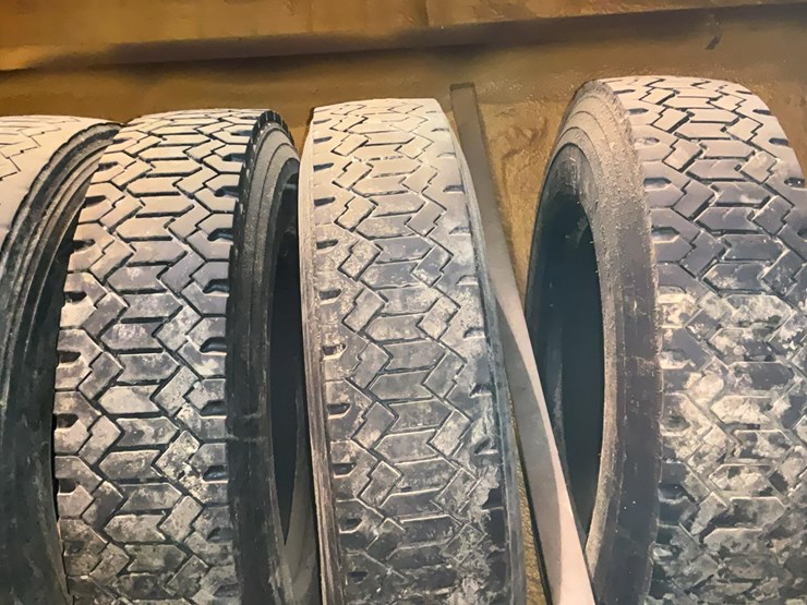 #607-•-truck-tires-image-2