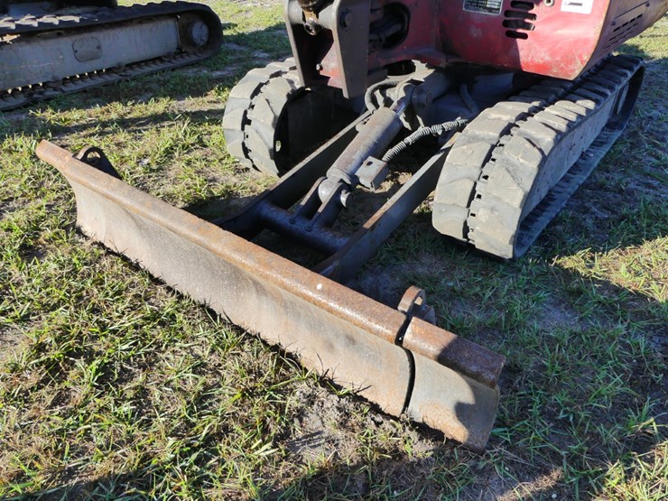 takeuchi-tb016-image-10