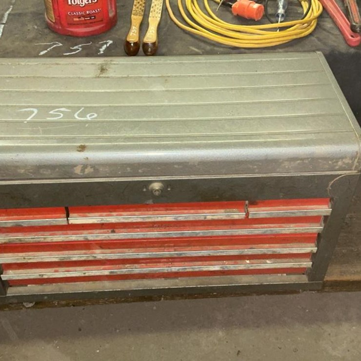 #756 • Gray Toolbox and Contents