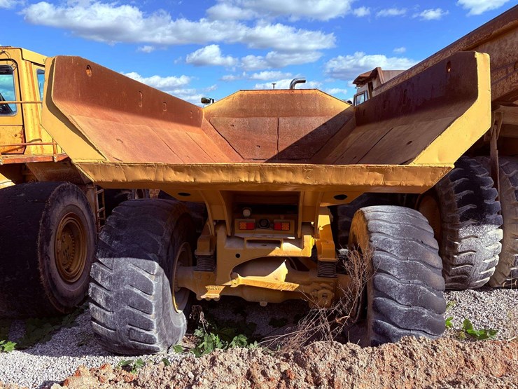 2007-caterpillar-740-image-3