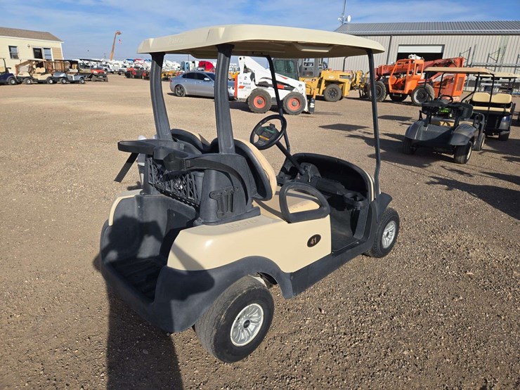 2017-club-car-precedent-golf-cart-image-3