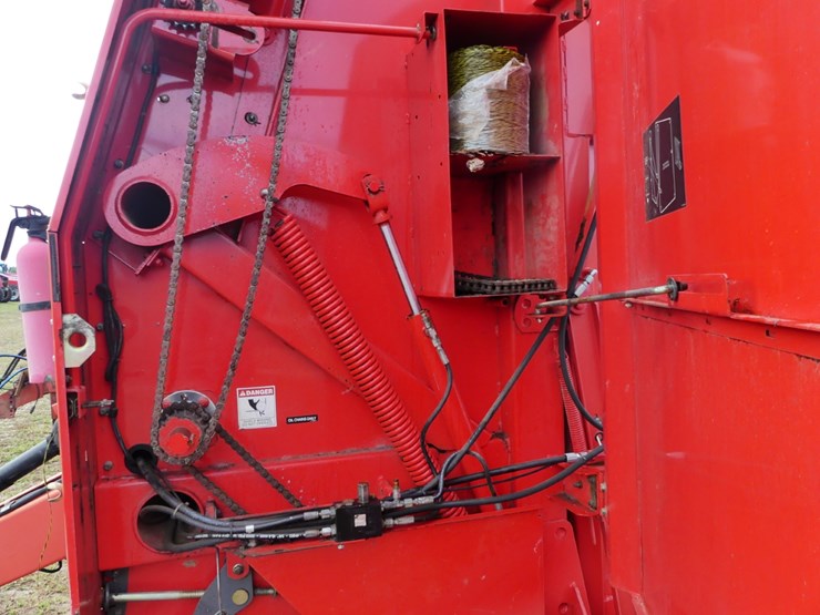 massey-ferguson-1745-image-8