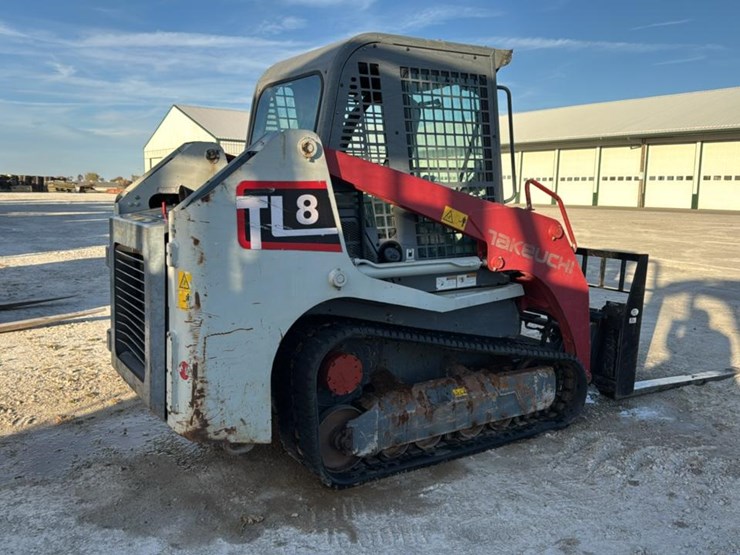 2018-takeuchi-tl8-image-4
