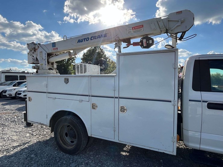 2017-ford-f550-xl-image-44