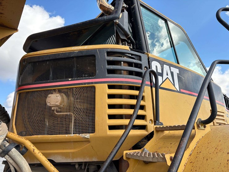 2006-caterpillar-740-image-30