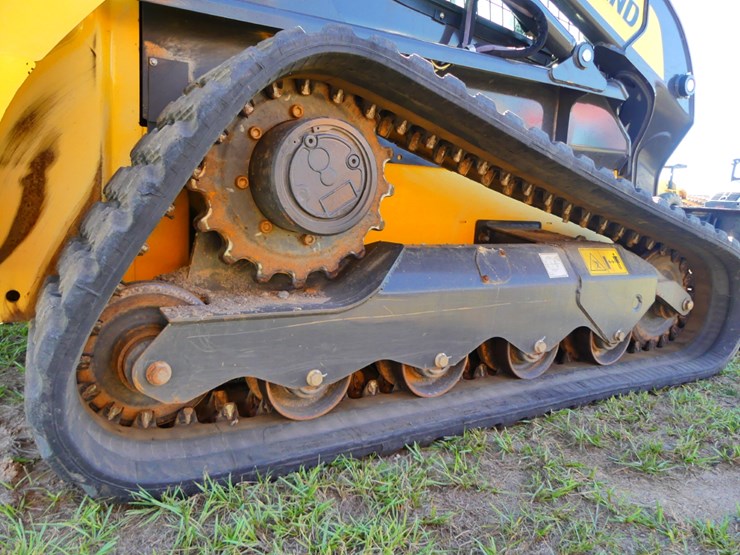 2022-new-holland-c332-image-5