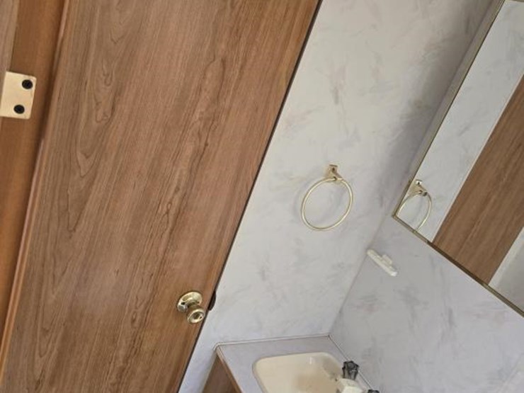 #5820-•-1997-coachmen-catalina-5th-wheel-camper-image-21