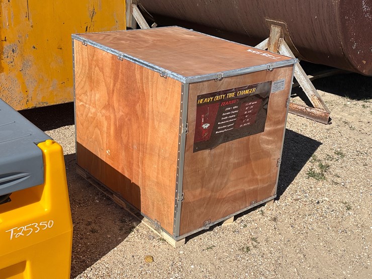 #25355-•-heavy-duty-tire-changer-machine-image-1