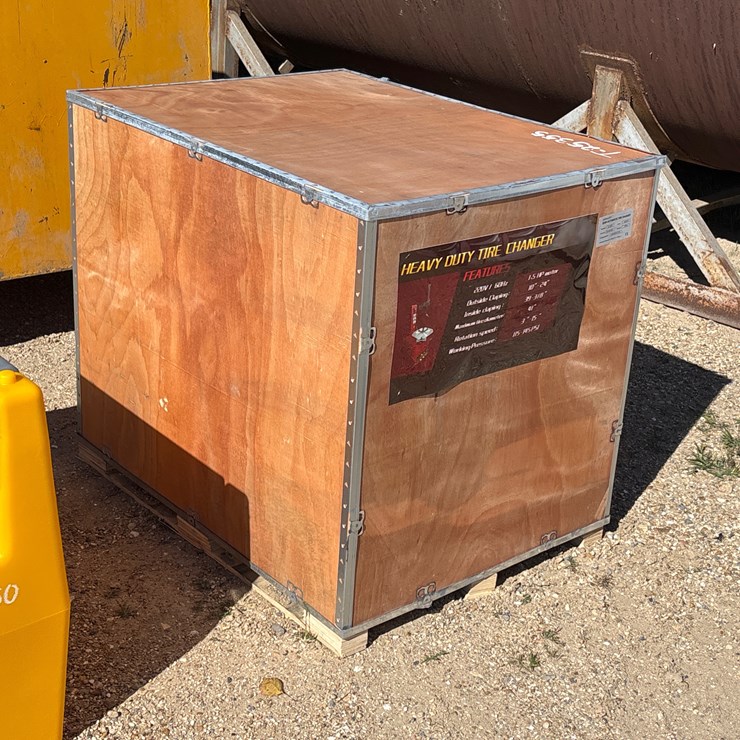 #25355 • HEAVY DUTY TIRE CHANGER MACHINE