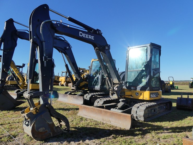 2020-deere-50g-image-1