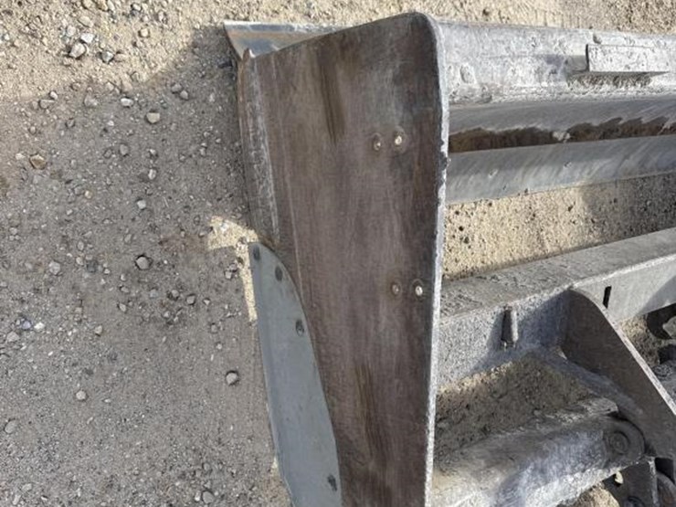 2008-case-570l-xt-image-17