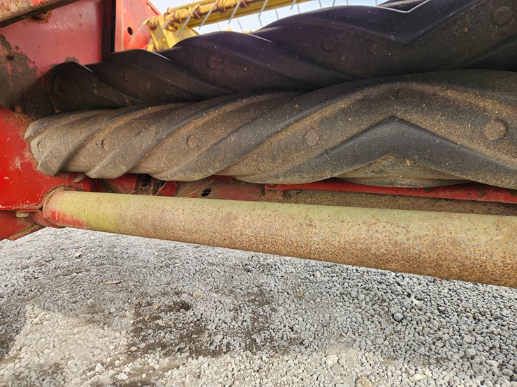 new-holland-474-image-5