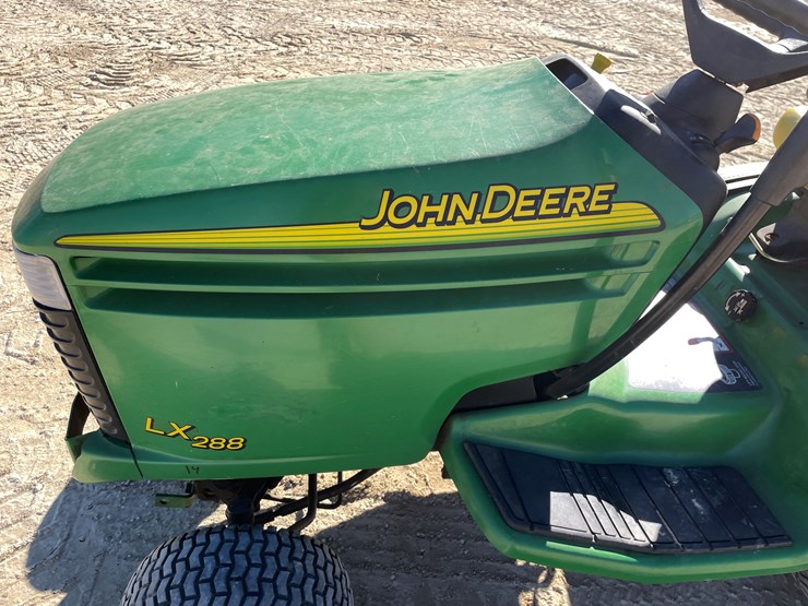 john-deere-lx288-image-13