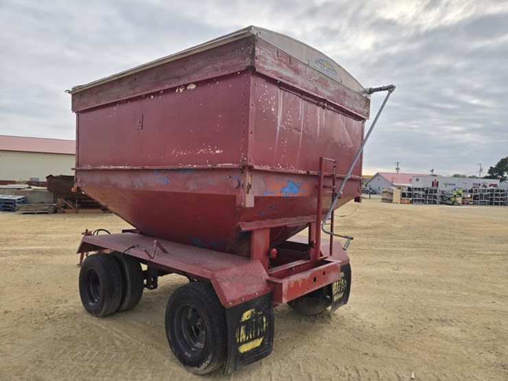 #5914-•-double-b-gravity-wagon-w/-shurr-lok-roll-tarp-image-7