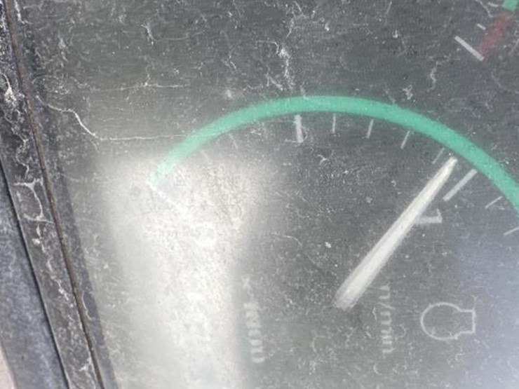 2008-case-570l-xt-image-31