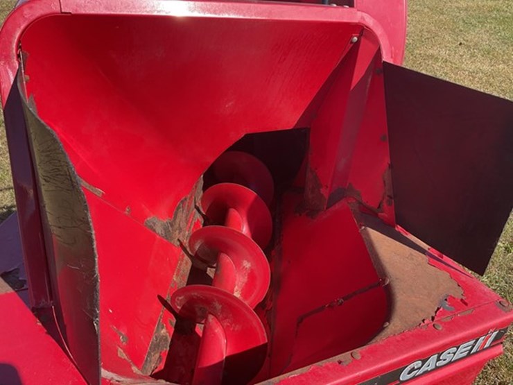 2012-case-ih-600-image-6