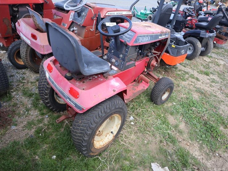 wheel-horse-lawn-&-garden-tractor-image-7