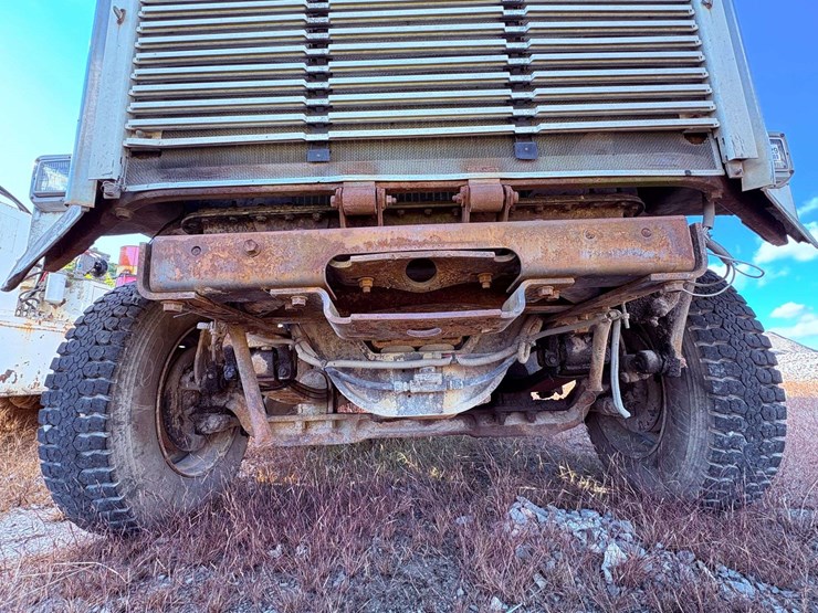 freightliner-t/a-water-truck-image-15