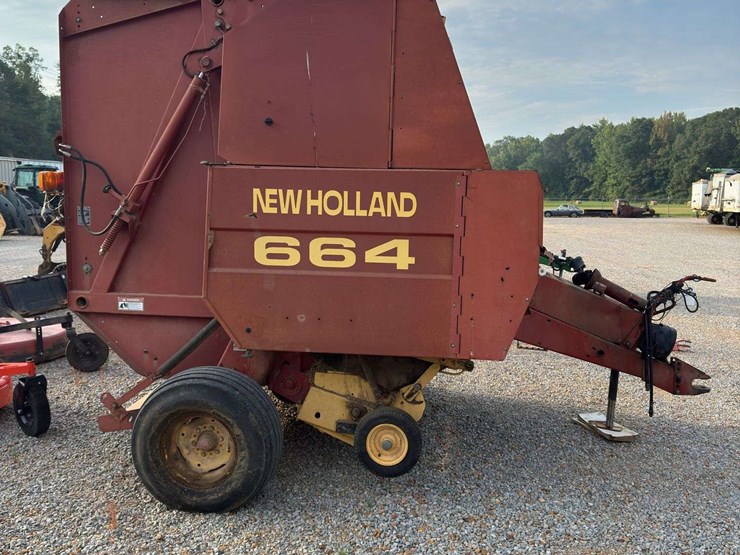 new-holland-664-image-4