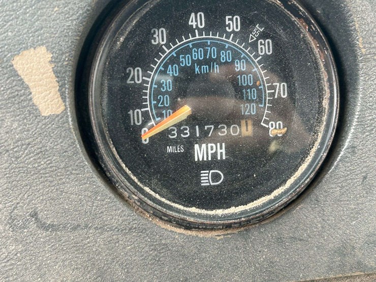 1989-mack-r690t-fuel-&-lube-truck-image-46