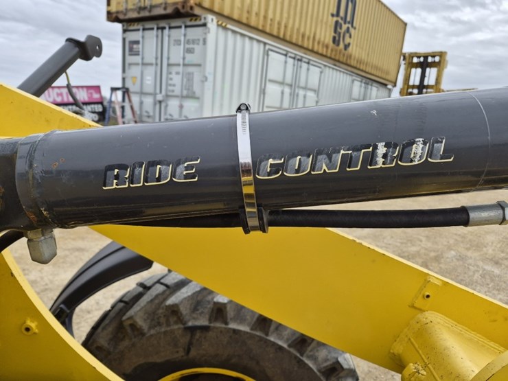 new-holland-w80c-image-9