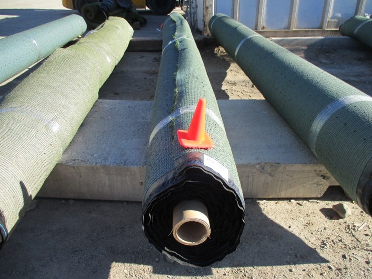 unused-roll-of-artificial-turf-image-1