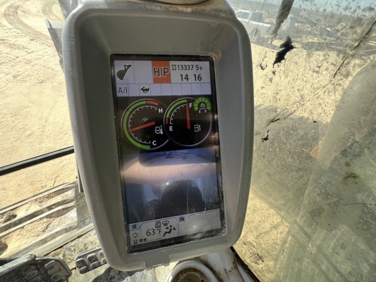 2019-deere-670g-lc-image-68