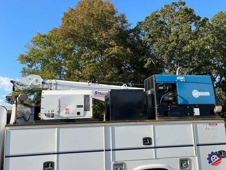 2017-ford-f550-xl-image-22