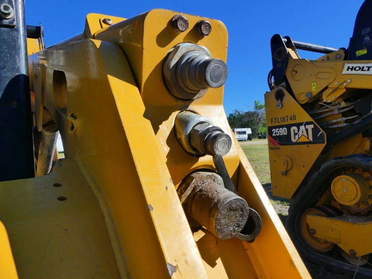 2019-caterpillar-259d-image-10