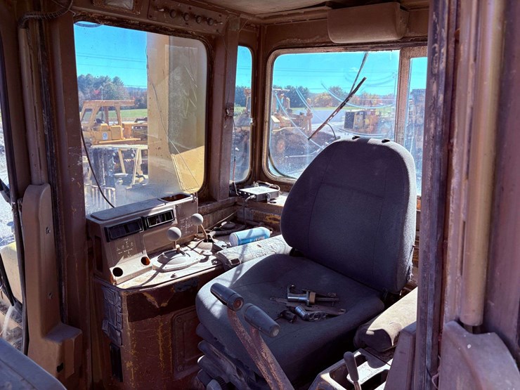 1984-caterpillar-d9l-image-51
