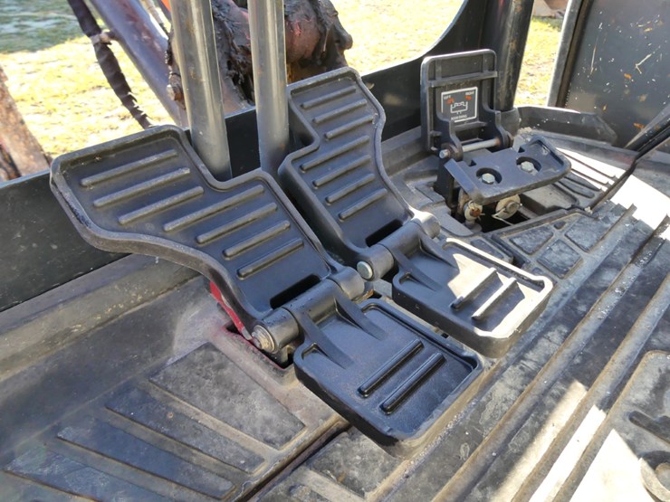 2021-kubota-kx033-4-image-15