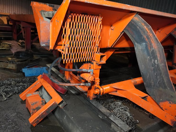 #112-•-morbark-out-feed-trough-image-12