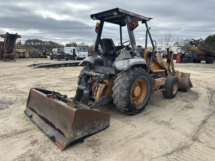 2007-case-570m-xt-image-5